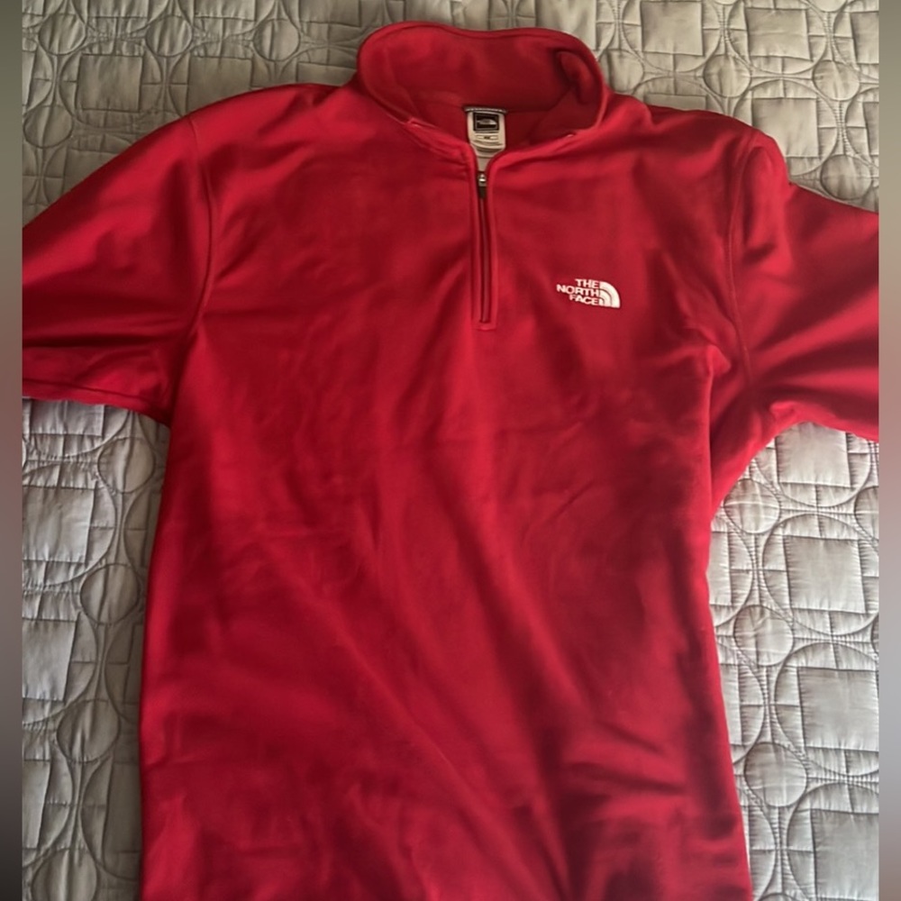 The North Face men’s sweater size M color red